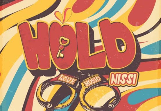 Nissi-Hold-1.jpg